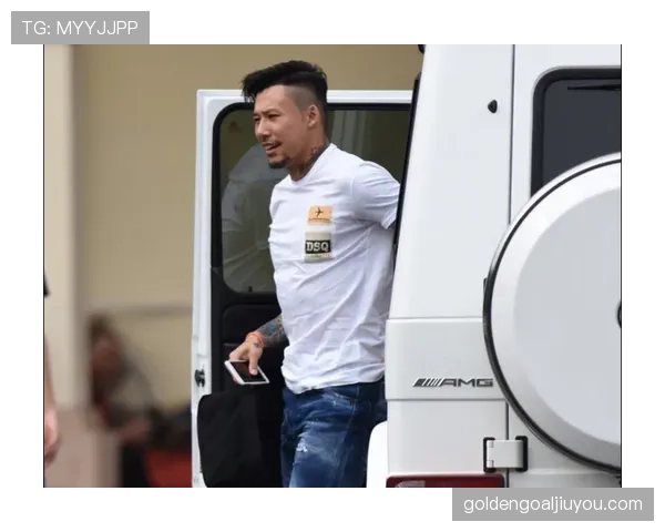 张琳芃训练完直接钻进百万豪车,这反差谁懂啊 张琳芃训练完直接钻进百万豪车,这反差谁懂啊
